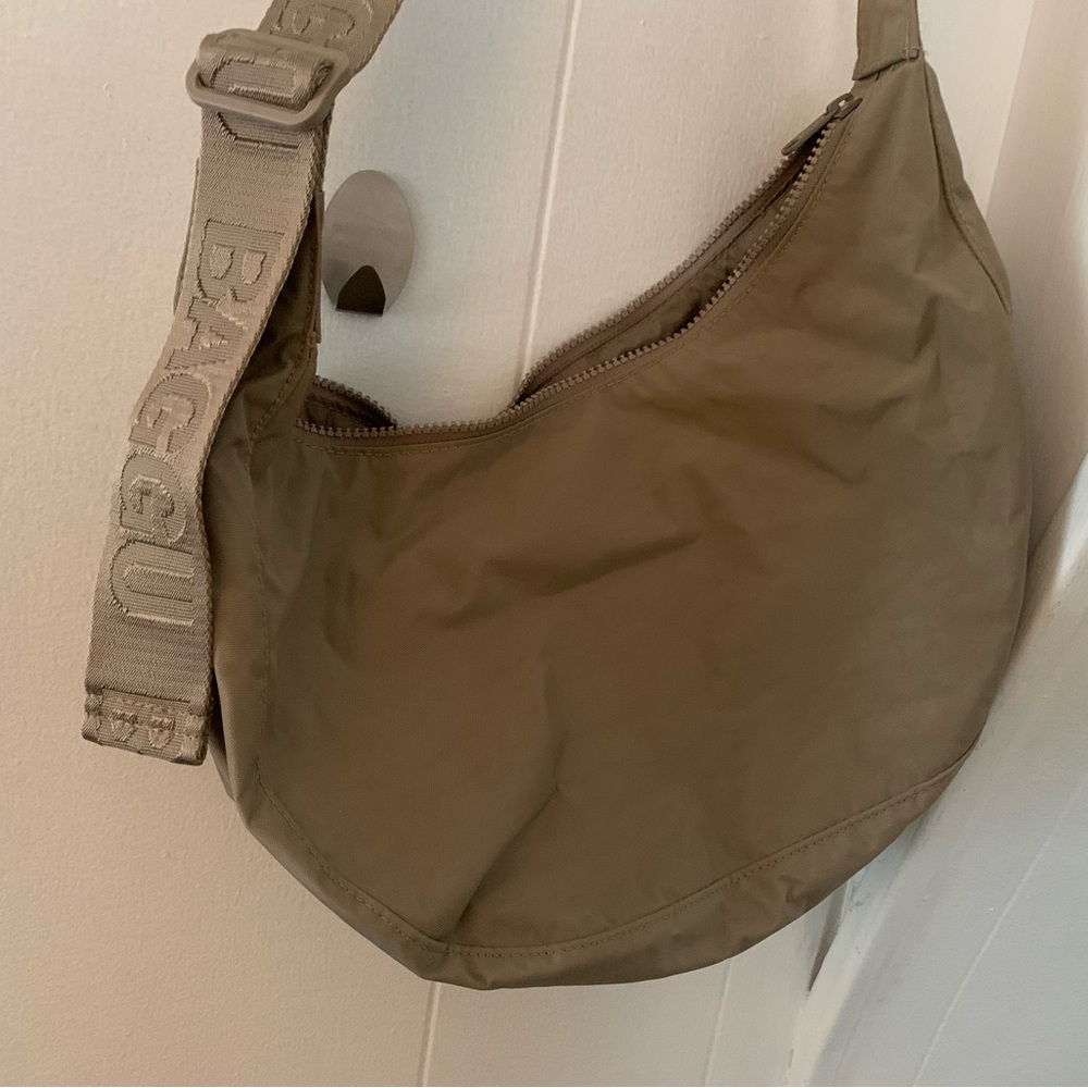 BAGGU Dove Crescent Bag